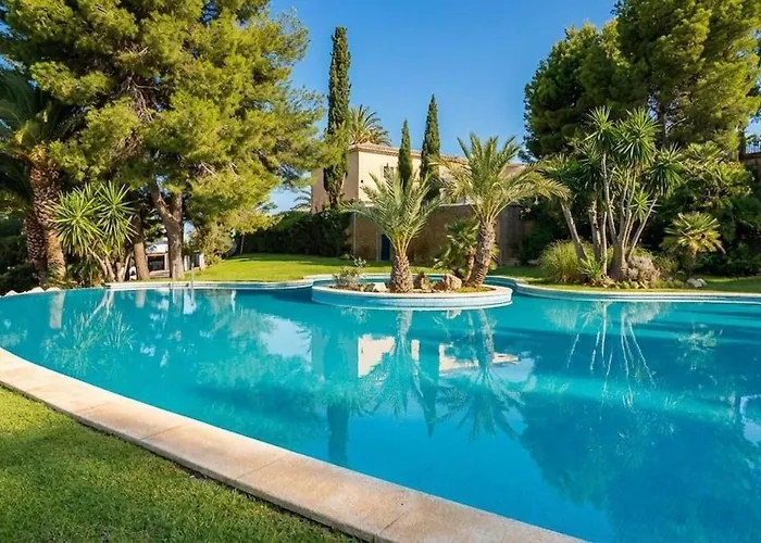 Semesterbostad Corfu In With Incredible View And Spectacular Pool Tennis View Calm Area Beaches At 30 Minutes Walk Bus At 200 Meters