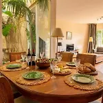 펜션 Corfu In With Incredible View And Spectacular Pool Tennis View Calm Area Beaches At 30 Minutes Walk Bus At 200 Meters *