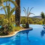 펜션 Corfu In With Incredible View And Spectacular Pool Tennis View Calm Area Beaches At 30 Minutes Walk Bus At 200 Meters *