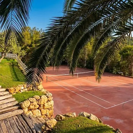 Nyaraló Corfu In With Incredible View And Spectacular Pool Tennis View Calm Area Beaches At 30 Minutes Walk Bus At 200 Meters