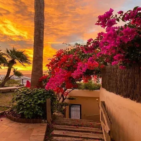 Nyaraló Corfu In With Incredible View And Spectacular Pool Tennis View Calm Area Beaches At 30 Minutes Walk Bus At 200 Meters *