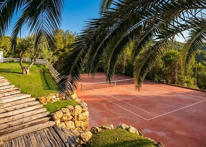 Ferienhaus Corfu In With Incredible View And Spectacular Pool Tennis View Calm Area Beaches At 30 Minutes Walk Bus At 200 Meters